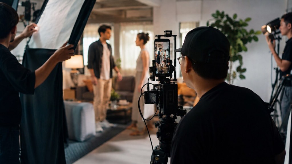 Hollywood apuesta por los microdramas para conquistar las pantallas del móvil